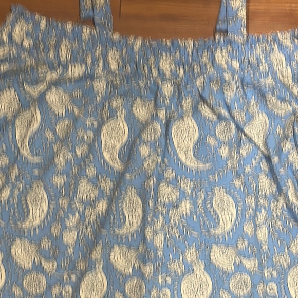 MELLODAY Blue and Cream Paisley Top - Picture 7 of 12